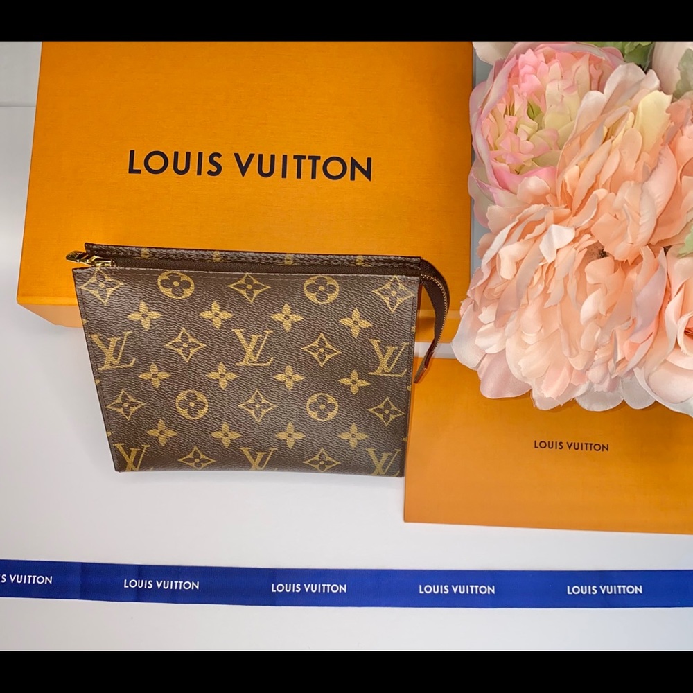 ❌SOLD ❌Toiletry 19 - Picture 14 of 15